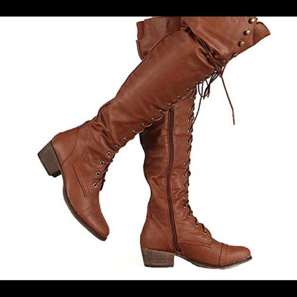 BRECKELLE’S ALABAMA LACE UP BOOTS